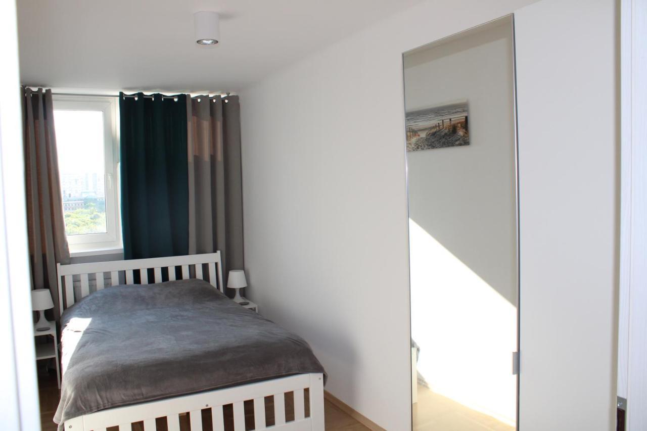 Strict Center Warsaw Comfortable Apartment, 10Th-Floor With Beautiful View On The Park And Skyscrapers, Free Wifi, Self Check-In/Out Exterior photo